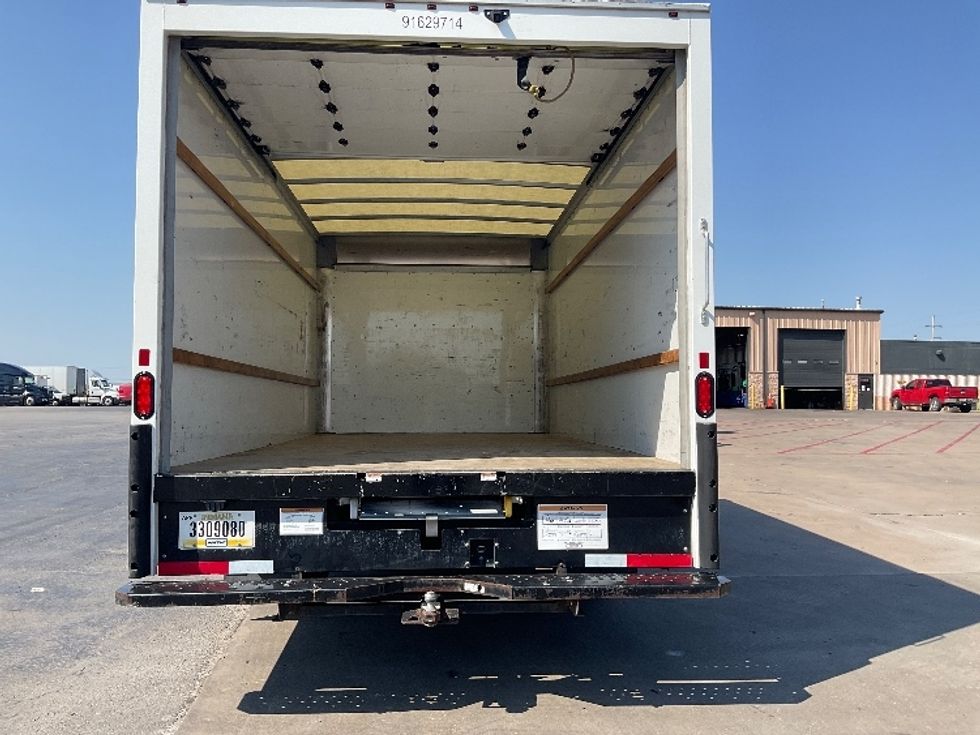 Light Duty Box Truck-Light and Medium Duty Trucks-GMC-2023-Savana G33903-Tulsa-OK-104,333\n\t\tmiles-$ 32,000 - Image 8