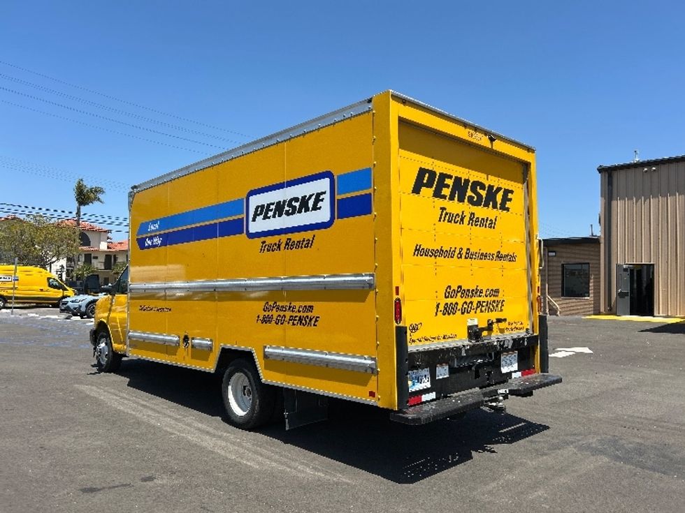 Light Duty Box Truck-Light and Medium Duty Trucks-GMC-2023-Savana G33903-Ventura-CA-31,631\n\t\tmiles-$ 43,500 - Image 4