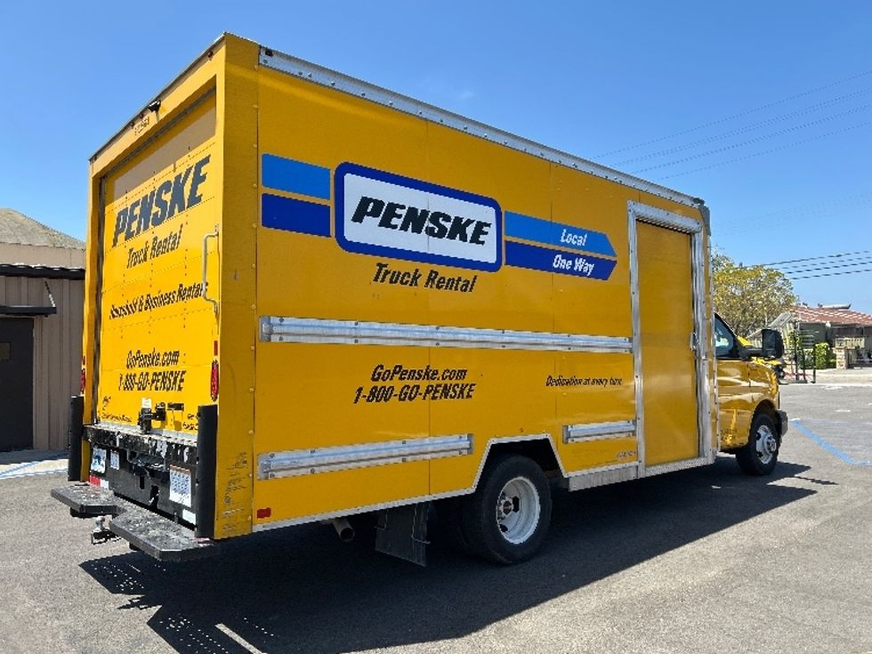 Light Duty Box Truck-Light and Medium Duty Trucks-GMC-2023-Savana G33903-Ventura-CA-31,631\n\t\tmiles-$ 43,500 - Image 9