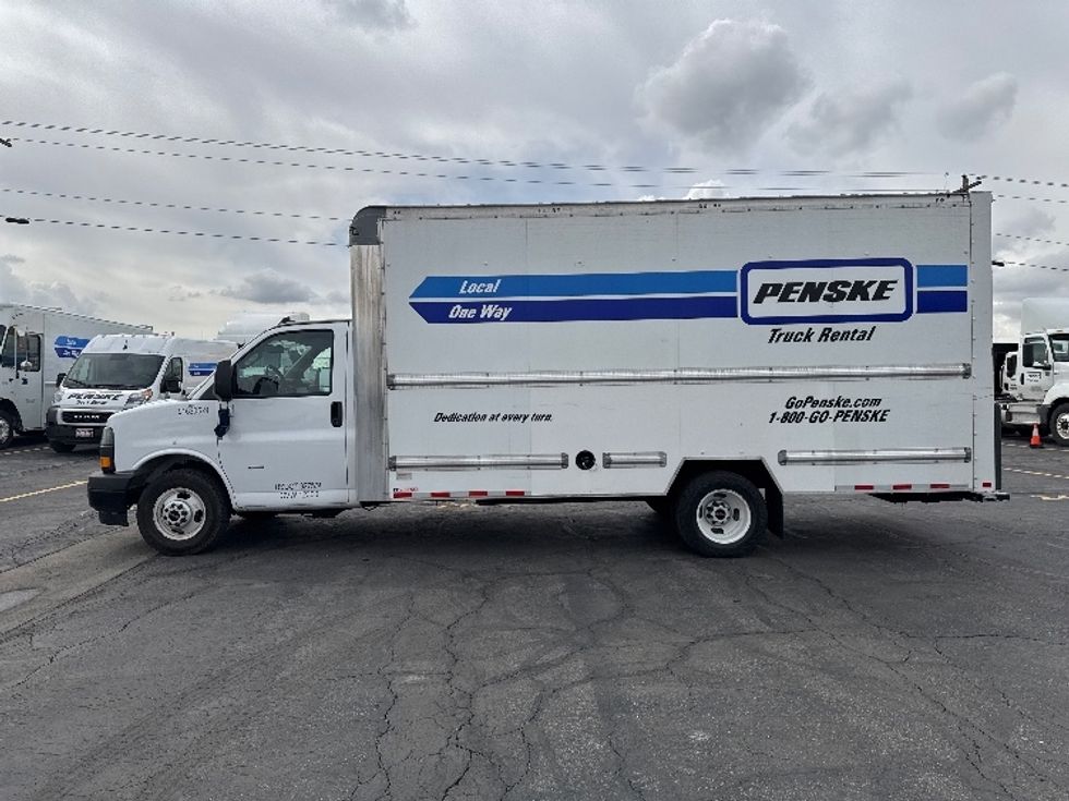 Light Duty Box Truck-Light and Medium Duty Trucks-GMC-2023-Savana G33903-West Valley City-UT-32,696\n\t\tmiles-$ 50,500 - Image 4