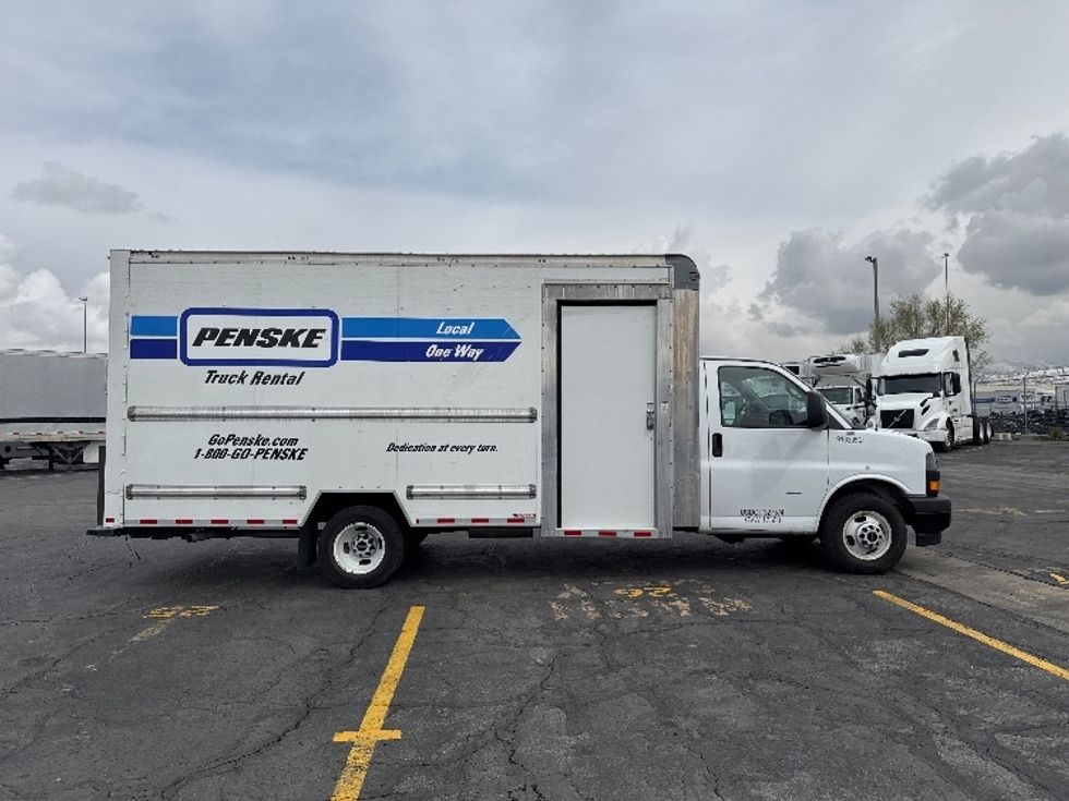 Light Duty Box Truck-Light and Medium Duty Trucks-GMC-2023-Savana G33903-West Valley City-UT-32,696\n\t\tmiles-$ 50,500 - Image 15