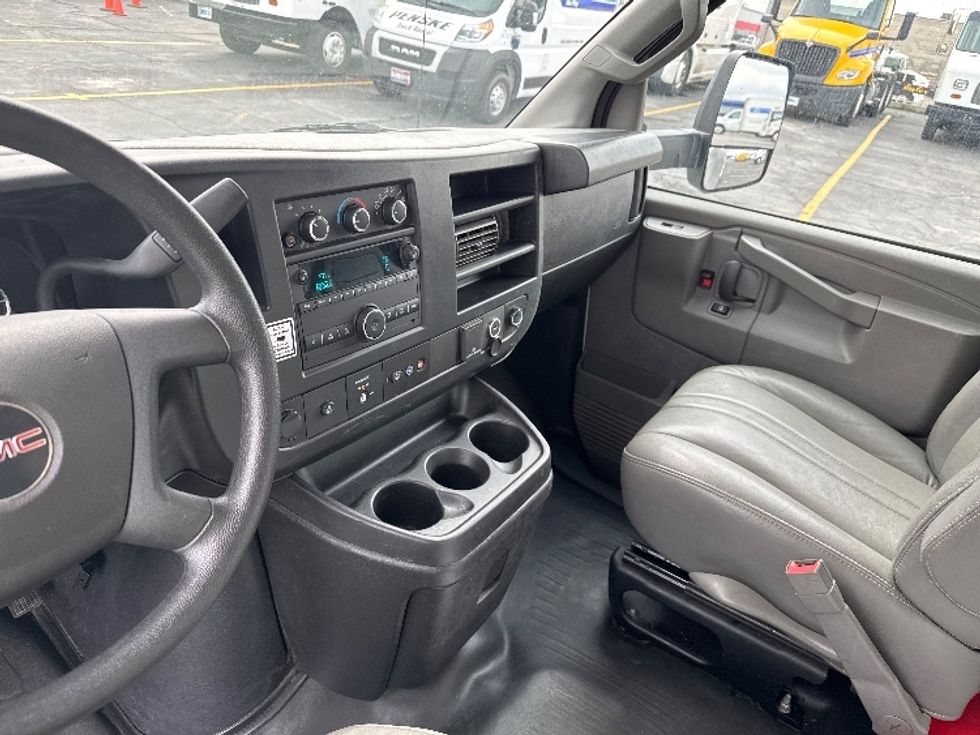 Light Duty Box Truck-Light and Medium Duty Trucks-GMC-2023-Savana G33903-West Valley City-UT-32,696\n\t\tmiles-$ 50,500 - Image 17