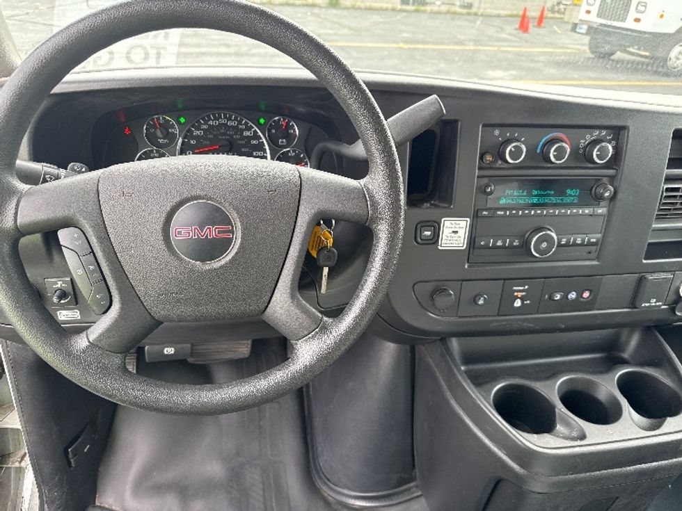 Light Duty Box Truck-Light and Medium Duty Trucks-GMC-2023-Savana G33903-West Valley City-UT-32,696\n\t\tmiles-$ 50,500 - Image 18