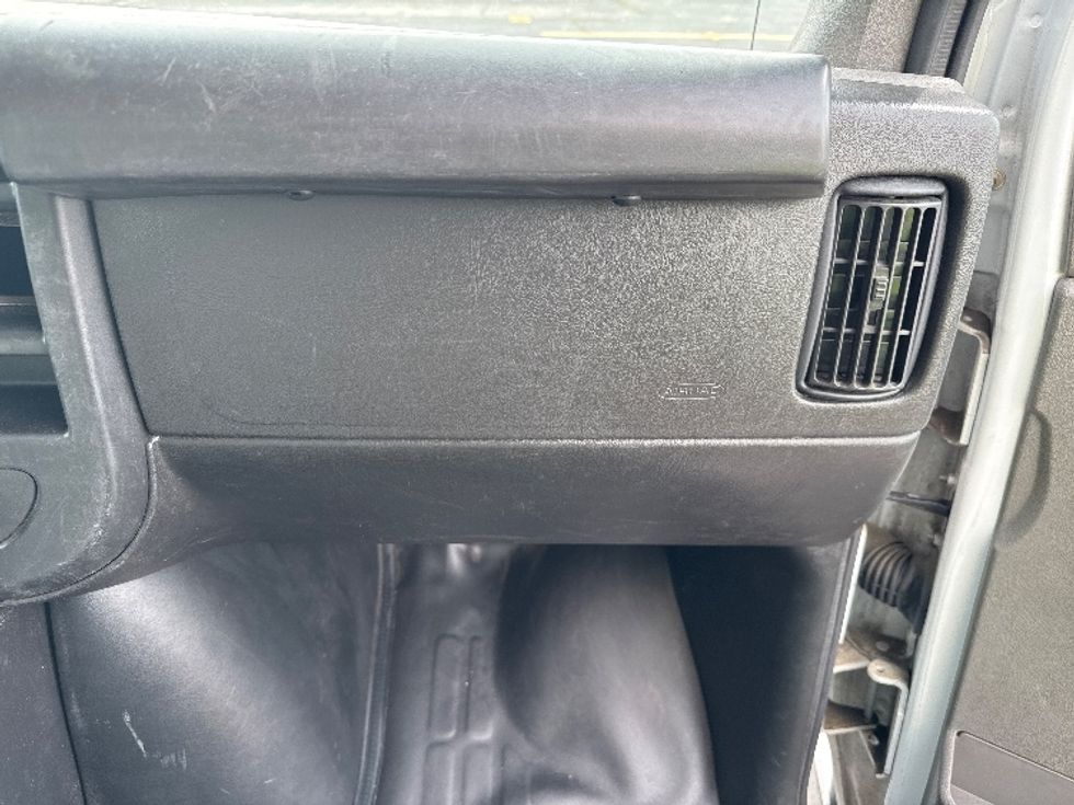 Light Duty Box Truck-Light and Medium Duty Trucks-GMC-2023-Savana G33903-West Valley City-UT-32,696\n\t\tmiles-$ 50,500 - Image 21