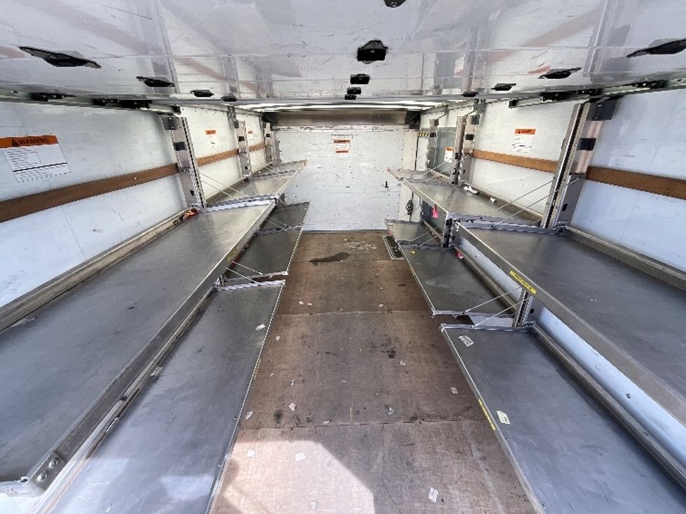 Light Duty Box Truck-Light and Medium Duty Trucks-GMC-2023-Savana G33903-West Valley City-UT-32,696\n\t\tmiles-$ 50,500 - Image 26