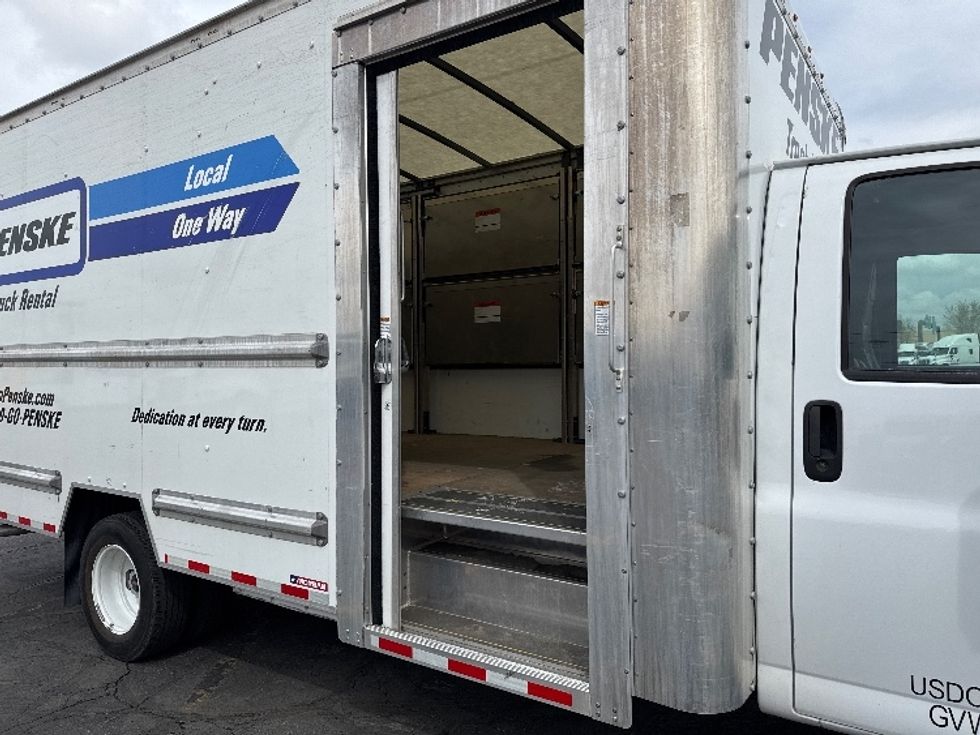 Light Duty Box Truck-Light and Medium Duty Trucks-GMC-2023-Savana G33903-West Valley City-UT-32,696\n\t\tmiles-$ 50,500 - Image 25