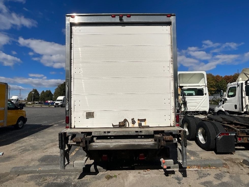 Light Duty Box Truck-Light and Medium Duty Trucks-Hino-2016-338-London-ON-295,928\n\t\tkm-$ 18,500 - Image 12