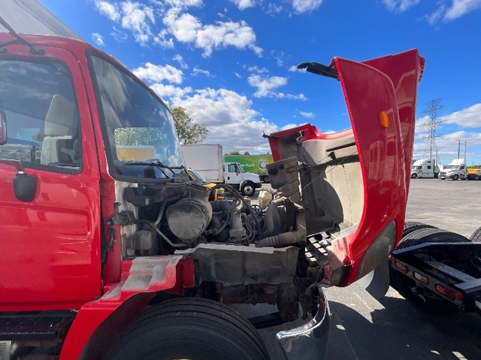 Light Duty Box Truck-Light and Medium Duty Trucks-Hino-2016-338-London-ON-295,928\n\t\tkm-$ 18,500 - Image 23