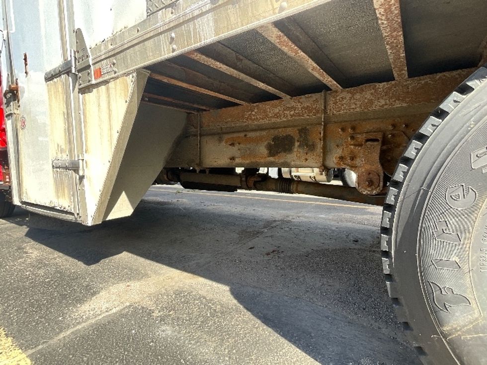 Light Duty Box Truck-Light and Medium Duty Trucks-Hino-2016-338-London-ON-295,928\n\t\tkm-$ 18,500 - Image 5