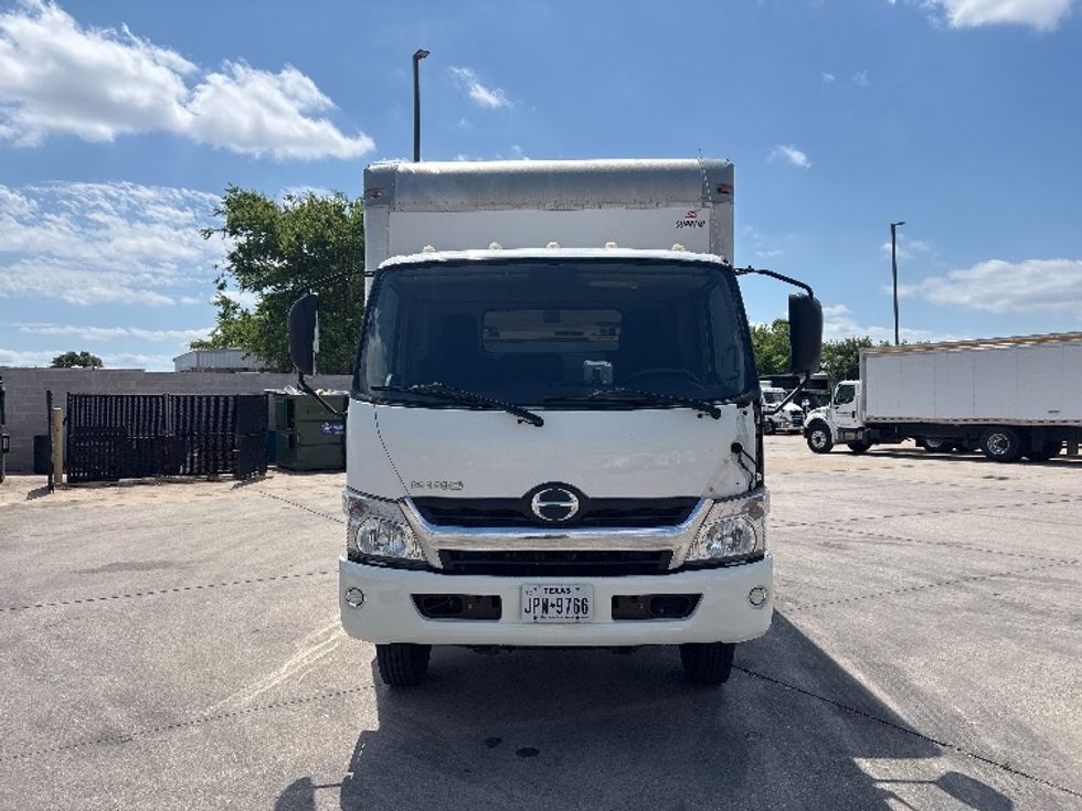 Light Duty Box Truck-Light and Medium Duty Trucks-Hino-2017-155-Arlington-TX-196,072\n\t\tmiles-$ 14,000 - Image 2