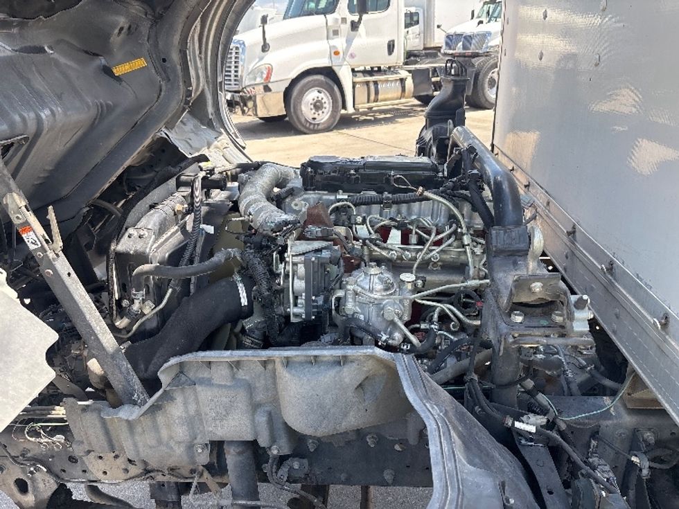 Light Duty Box Truck-Light and Medium Duty Trucks-Hino-2017-155-Arlington-TX-196,072\n\t\tmiles-$ 14,000 - Image 24