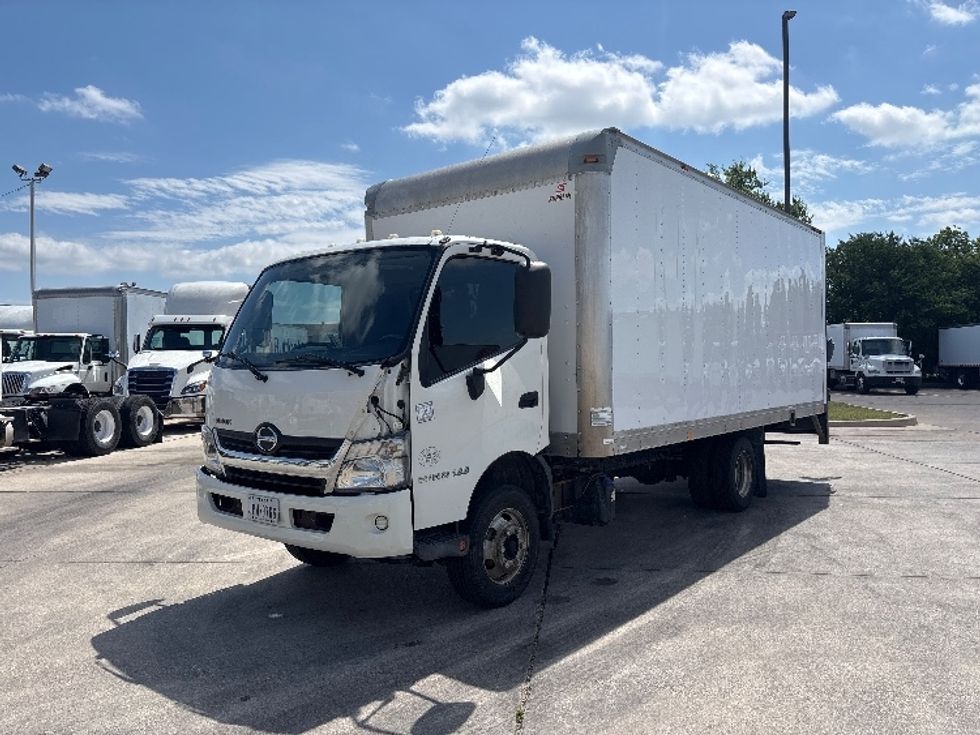 Light Duty Box Truck-Light and Medium Duty Trucks-Hino-2017-155-Arlington-TX-196,072\n\t\tmiles-$ 14,000 - Image 3