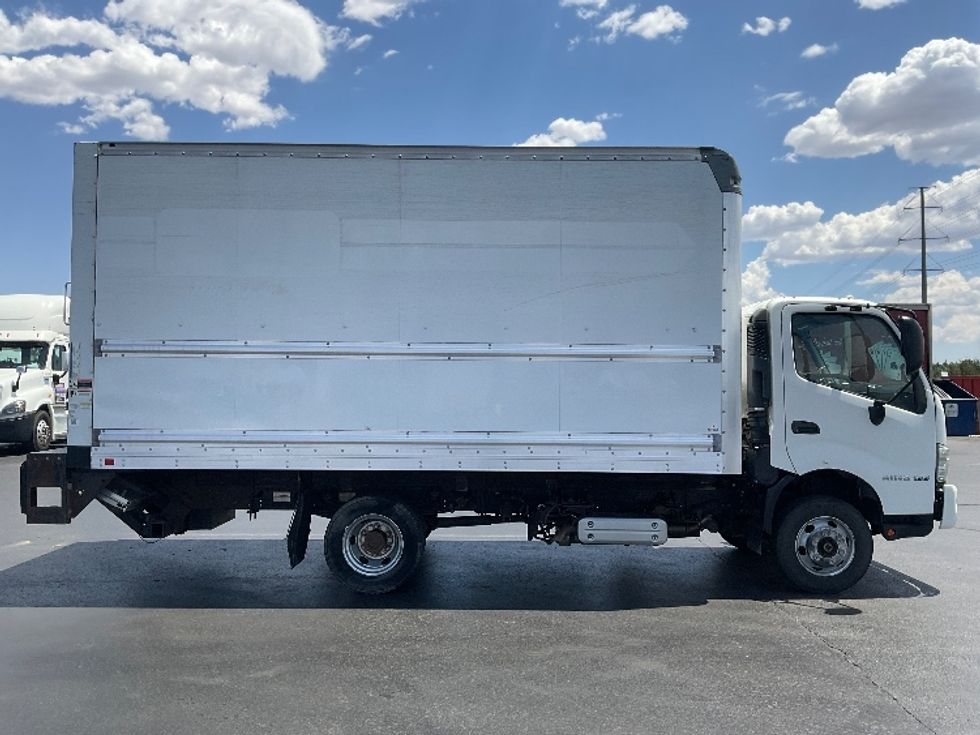 Light Duty Box Truck-Light and Medium Duty Trucks-Hino-2017-155-Greeley-CO-73,835\n\t\tmiles-$ 38,500 - Image 15