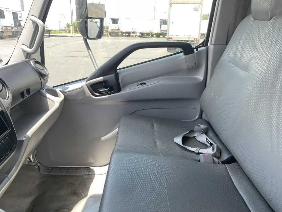 Light Duty Box Truck-Light and Medium Duty Trucks-Hino-2017-155-Greeley-CO-73,835\n\t\tmiles-$ 38,500 - Image 19