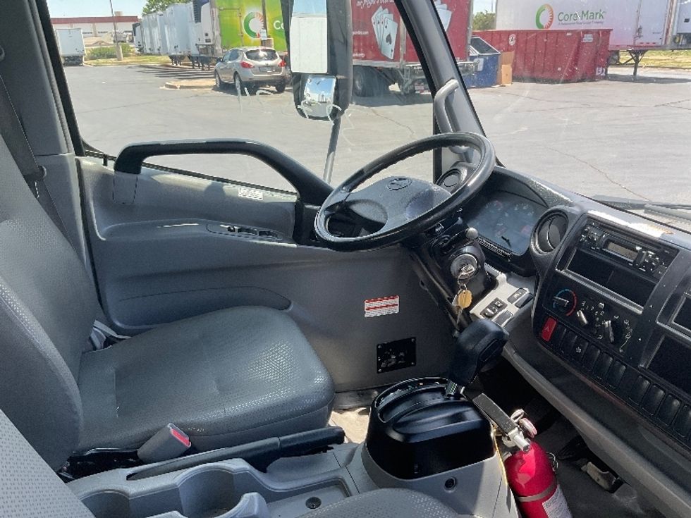 Light Duty Box Truck-Light and Medium Duty Trucks-Hino-2017-155-Greeley-CO-73,835\n\t\tmiles-$ 38,500 - Image 22