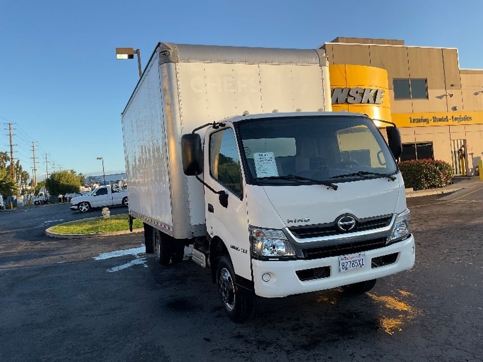 Light Duty Box Truck-Light and Medium Duty Trucks-Hino-2017-155-Torrance-CA-128,630\n\t\tmiles-$ 32,000 - Image 1