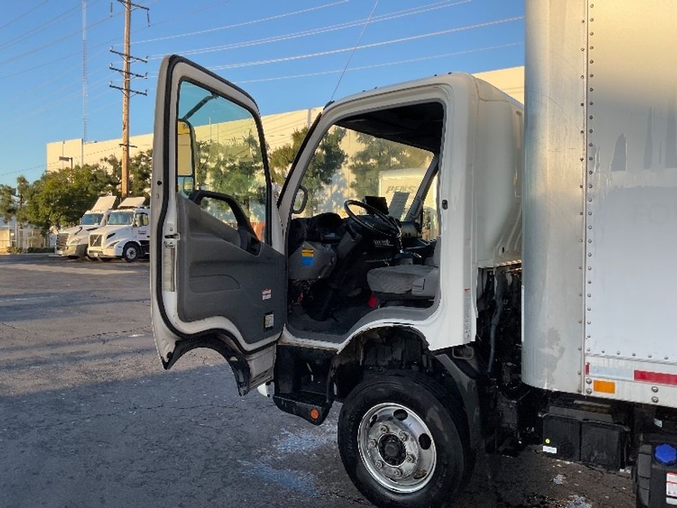 Light Duty Box Truck-Light and Medium Duty Trucks-Hino-2017-155-Torrance-CA-128,630\n\t\tmiles-$ 32,000 - Image 16