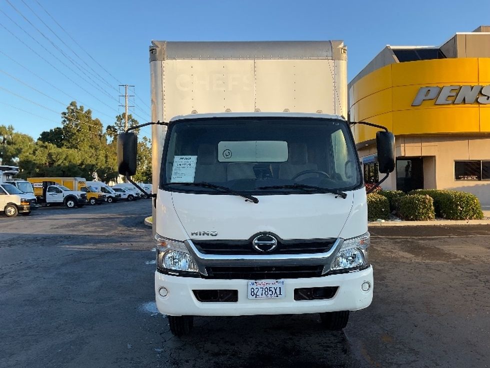 Light Duty Box Truck-Light and Medium Duty Trucks-Hino-2017-155-Torrance-CA-128,630\n\t\tmiles-$ 32,000 - Image 2