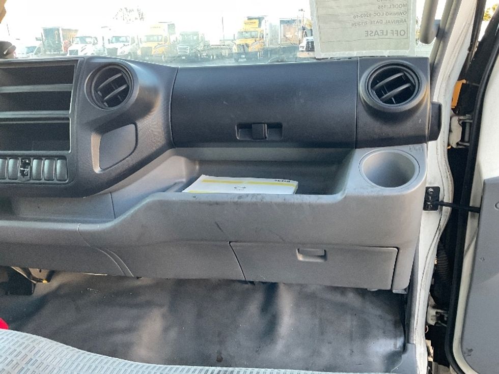 Light Duty Box Truck-Light and Medium Duty Trucks-Hino-2017-155-Torrance-CA-128,630\n\t\tmiles-$ 32,000 - Image 21