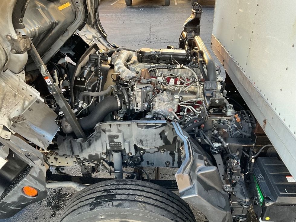Light Duty Box Truck-Light and Medium Duty Trucks-Hino-2017-155-Torrance-CA-128,630\n\t\tmiles-$ 32,000 - Image 24