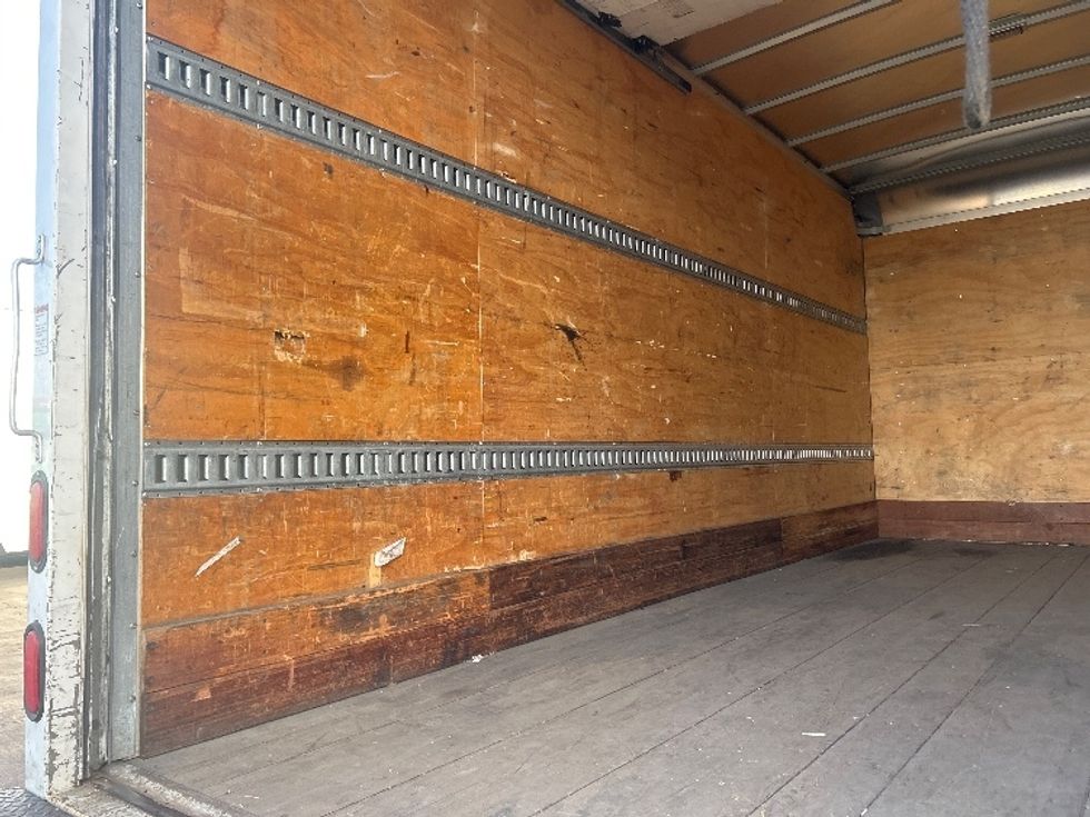 Light Duty Box Truck-Light and Medium Duty Trucks-Hino-2017-155-Torrance-CA-129,257\n\t\tmiles-$ 32,000 - Image 10