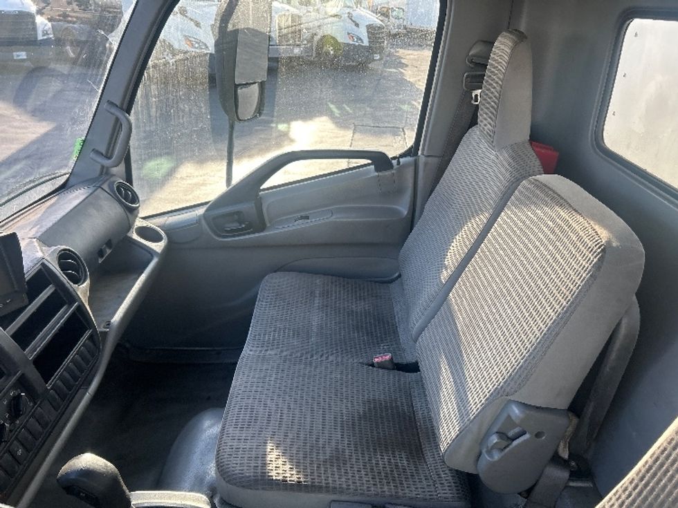 Light Duty Box Truck-Light and Medium Duty Trucks-Hino-2017-155-Torrance-CA-129,257\n\t\tmiles-$ 32,000 - Image 18