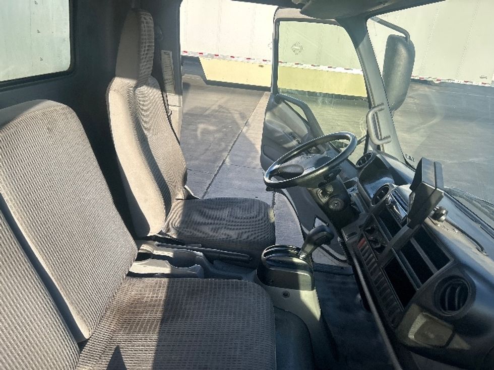 Light Duty Box Truck-Light and Medium Duty Trucks-Hino-2017-155-Torrance-CA-129,257\n\t\tmiles-$ 32,000 - Image 21