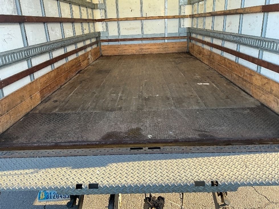 Light Duty Box Truck-Light and Medium Duty Trucks-Hino-2018-155-Kent-WA-78,905\n\t\tmiles-$ 42,000 - Image 10