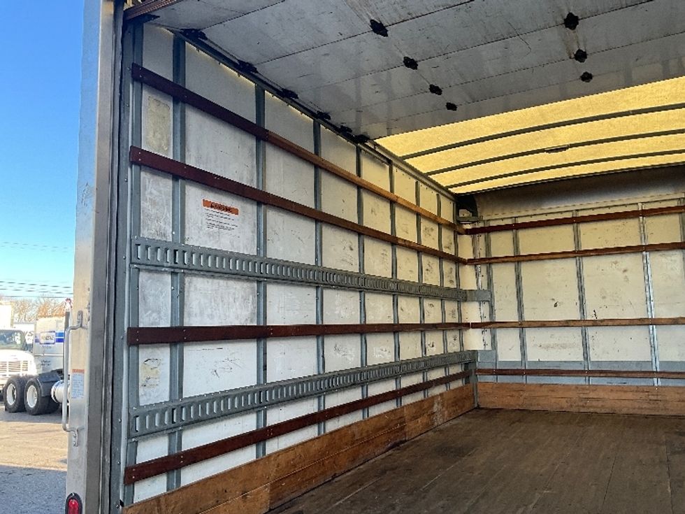 Light Duty Box Truck-Light and Medium Duty Trucks-Hino-2018-155-Kent-WA-78,905\n\t\tmiles-$ 42,000 - Image 11