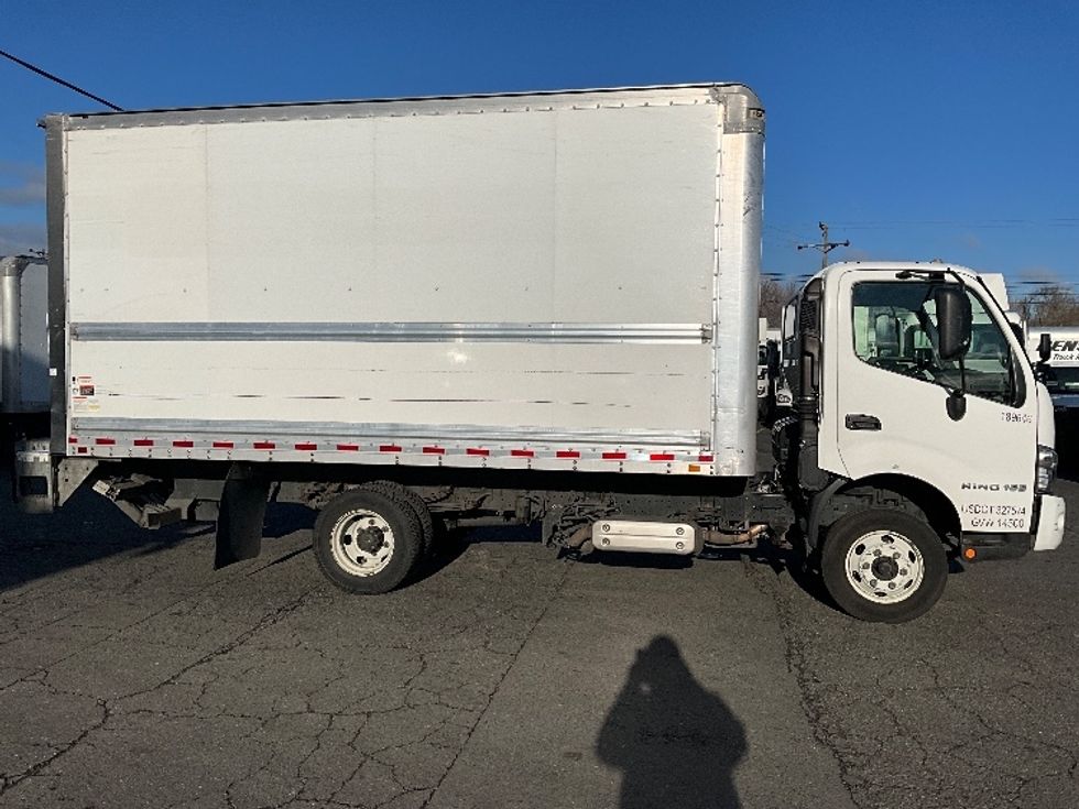 Light Duty Box Truck-Light and Medium Duty Trucks-Hino-2018-155-Kent-WA-78,905\n\t\tmiles-$ 42,000 - Image 15