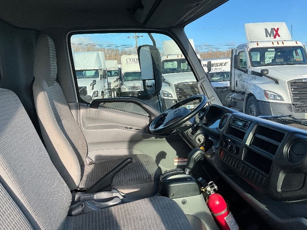 Light Duty Box Truck-Light and Medium Duty Trucks-Hino-2018-155-Kent-WA-78,905\n\t\tmiles-$ 42,000 - Image 22
