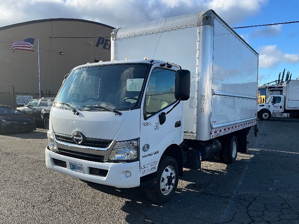 Light Duty Box Truck-Light and Medium Duty Trucks-Hino-2018-155-Kent-WA-78,905\n\t\tmiles-$ 42,000 - Image 3