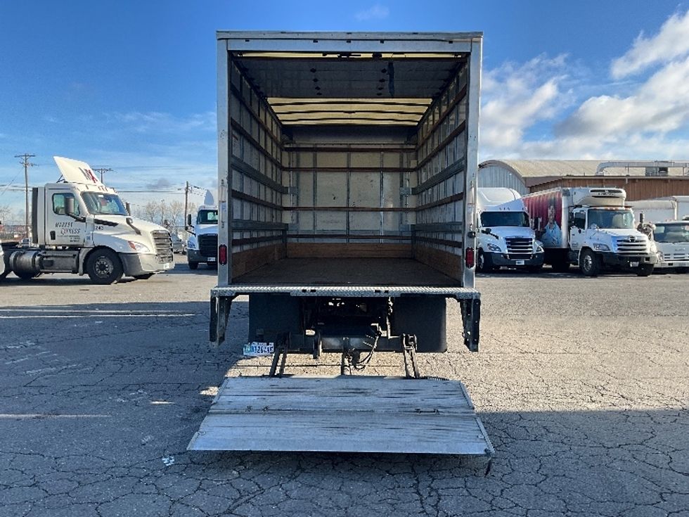 Light Duty Box Truck-Light and Medium Duty Trucks-Hino-2018-155-Kent-WA-78,905\n\t\tmiles-$ 42,000 - Image 9