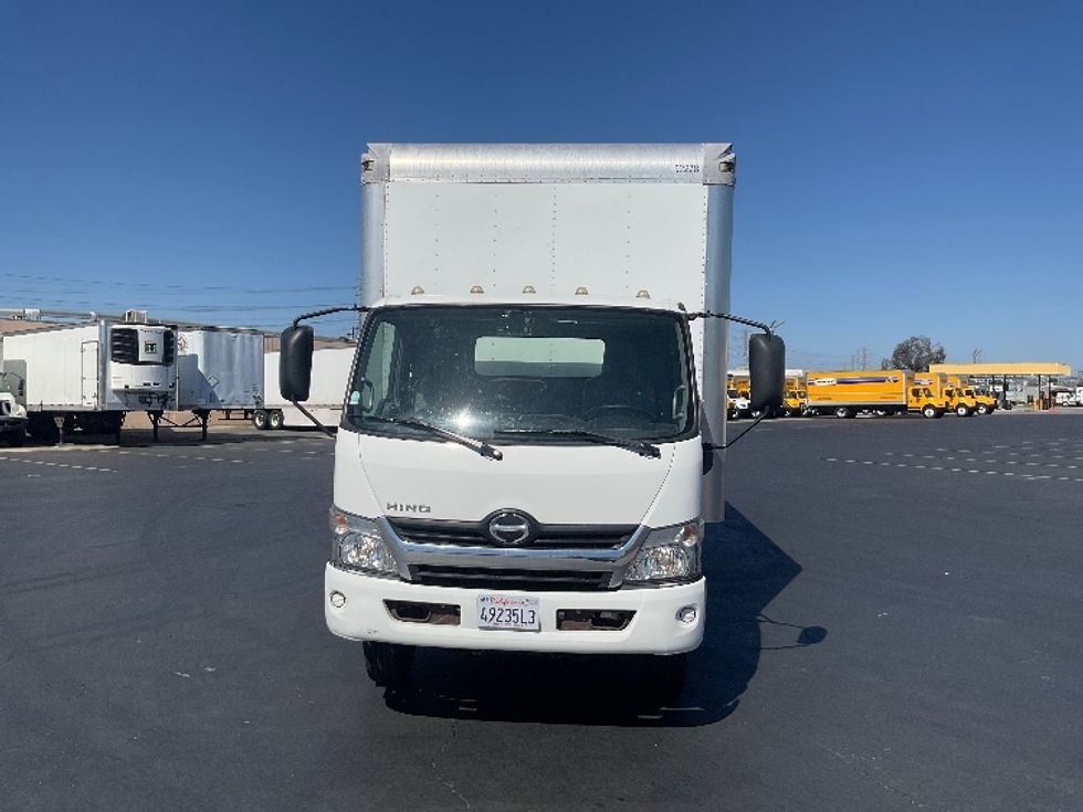 Light Duty Box Truck-Light and Medium Duty Trucks-Hino-2018-155-Torrance-CA-72,103\n\t\tmiles-$ 36,750 - Image 2