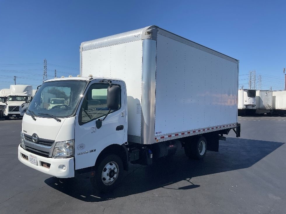 Light Duty Box Truck-Light and Medium Duty Trucks-Hino-2018-155-Torrance-CA-72,103\n\t\tmiles-$ 36,750 - Image 3