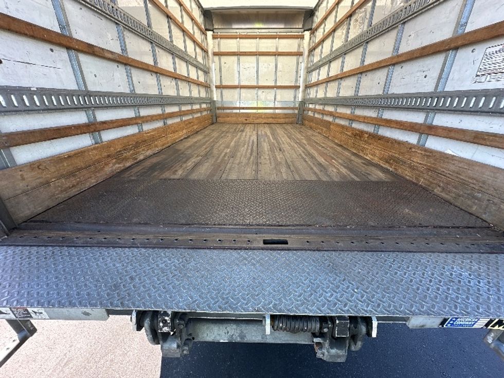 Light Duty Box Truck-Light and Medium Duty Trucks-Hino-2019-155-Baltimore-MD-172,297\n\t\tmiles-$ 24,250 - Image 10