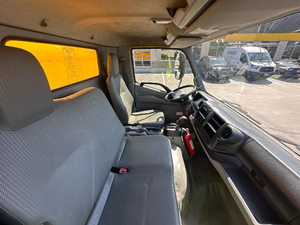 Light Duty Box Truck-Light and Medium Duty Trucks-Hino-2019-155-Baltimore-MD-172,297\n\t\tmiles-$ 24,250 - Image 22