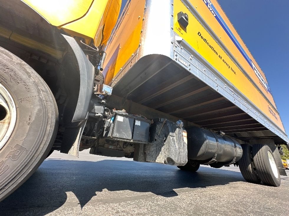 Light Duty Box Truck-Light and Medium Duty Trucks-Hino-2019-155-Baltimore-MD-172,297\n\t\tmiles-$ 24,250 - Image 5