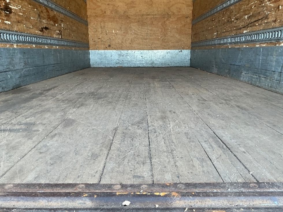 Light Duty Box Truck-Light and Medium Duty Trucks-Hino-2019-155-Chicopee-MA-165,283\n\t\tmiles-$ 27,250 - Image 10