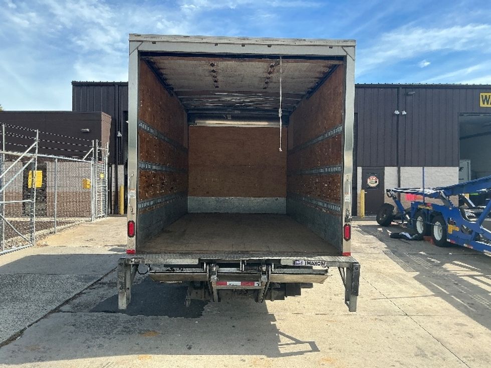 Light Duty Box Truck-Light and Medium Duty Trucks-Hino-2019-155-Chicopee-MA-165,283\n\t\tmiles-$ 27,250 - Image 8