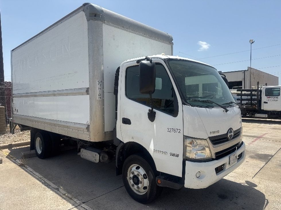 Light Duty Box Truck-Light and Medium Duty Trucks-Hino-2019-155-Dallas-TX-137,503\n\t\tmiles-$ 33,000 - Image 1