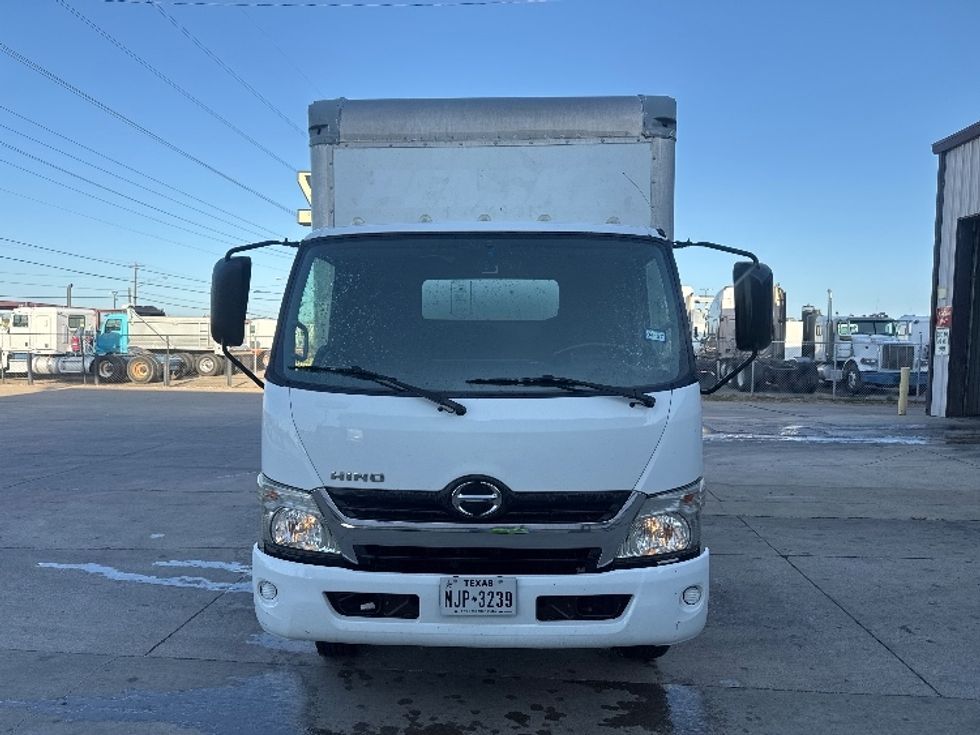 Light Duty Box Truck-Light and Medium Duty Trucks-Hino-2019-155-Dallas-TX-137,503\n\t\tmiles-$ 33,000 - Image 2