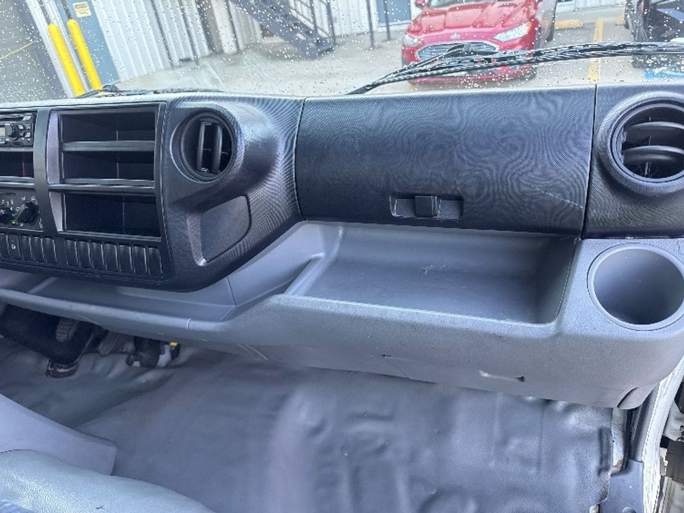 Light Duty Box Truck-Light and Medium Duty Trucks-Hino-2019-155-Dallas-TX-137,503\n\t\tmiles-$ 33,000 - Image 20
