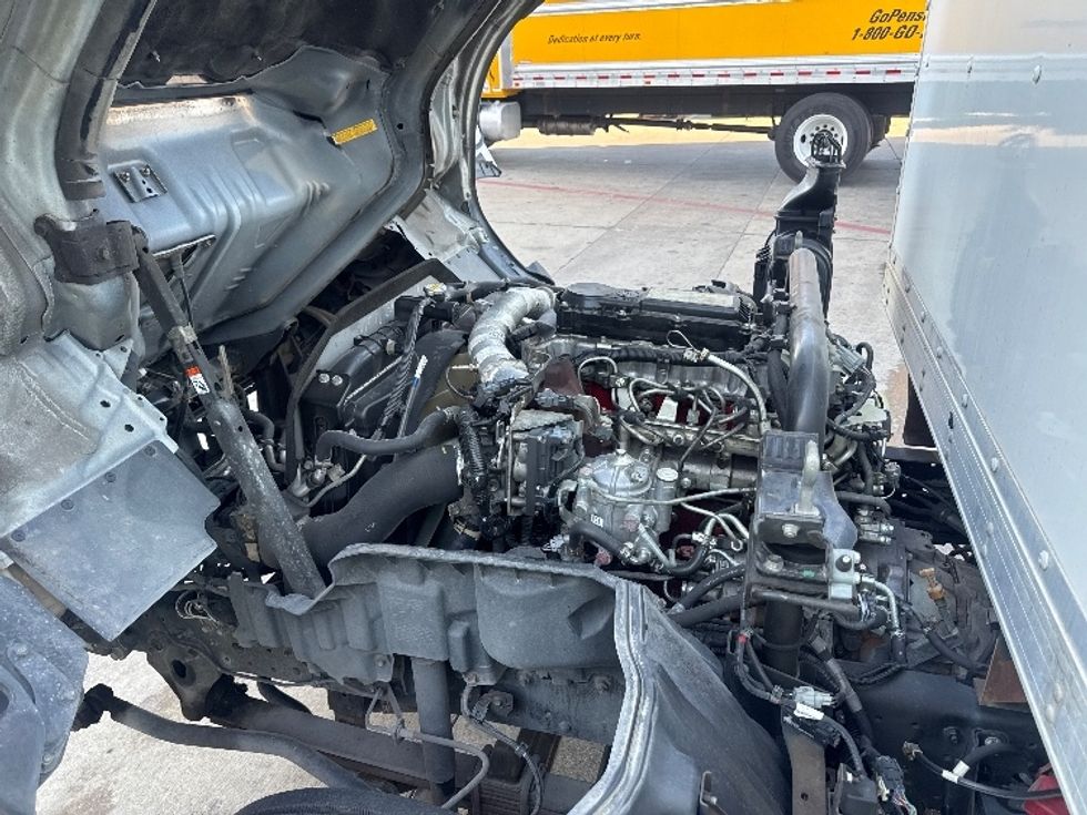 Light Duty Box Truck-Light and Medium Duty Trucks-Hino-2019-155-Dallas-TX-137,503\n\t\tmiles-$ 33,000 - Image 23