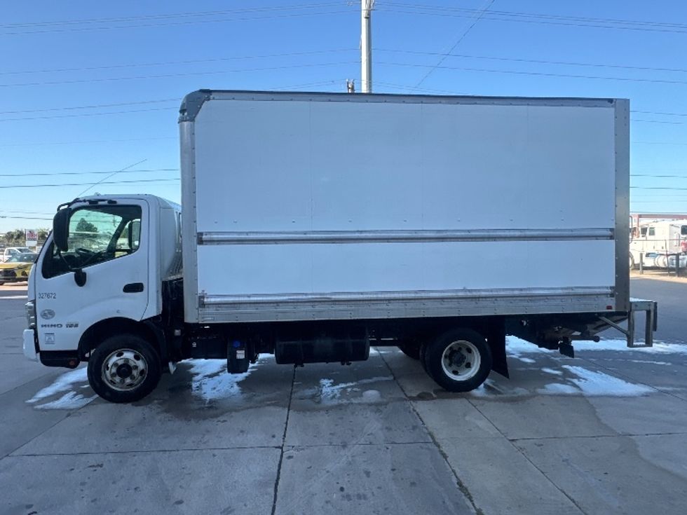 Light Duty Box Truck-Light and Medium Duty Trucks-Hino-2019-155-Dallas-TX-137,503\n\t\tmiles-$ 33,000 - Image 4