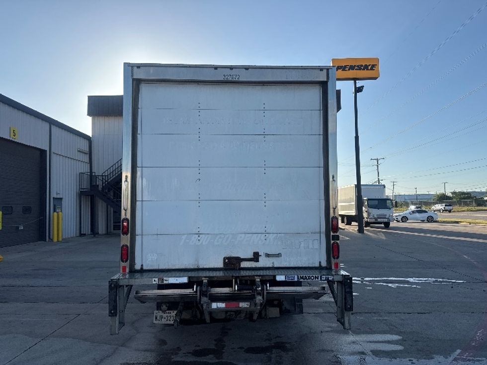 Light Duty Box Truck-Light and Medium Duty Trucks-Hino-2019-155-Dallas-TX-137,503\n\t\tmiles-$ 33,000 - Image 7