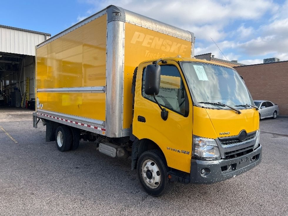 Light Duty Box Truck-Light and Medium Duty Trucks-Hino-2019-155-Dallas-TX-95,332\n\t\tmiles-$ 35,750 - Image 1
