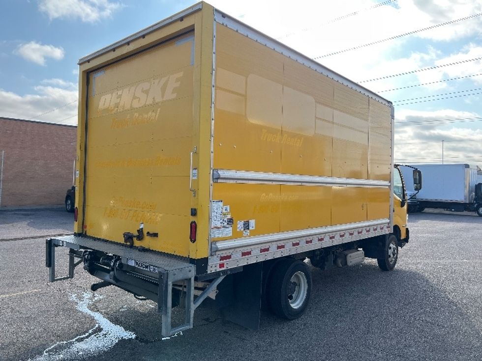 Light Duty Box Truck-Light and Medium Duty Trucks-Hino-2019-155-Dallas-TX-95,332\n\t\tmiles-$ 35,750 - Image 13