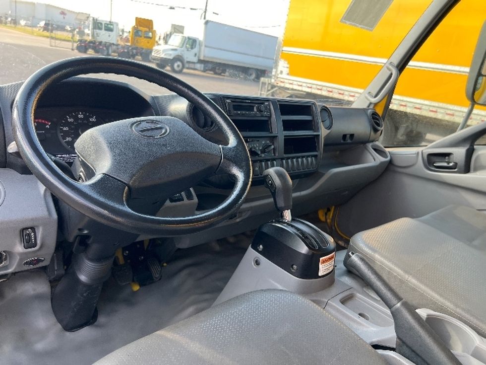 Light Duty Box Truck-Light and Medium Duty Trucks-Hino-2019-155-Dallas-TX-95,332\n\t\tmiles-$ 35,750 - Image 17