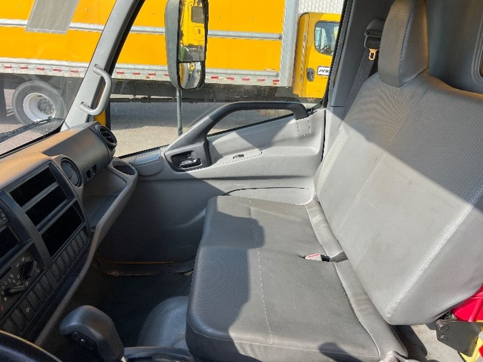 Light Duty Box Truck-Light and Medium Duty Trucks-Hino-2019-155-Dallas-TX-95,332\n\t\tmiles-$ 35,750 - Image 20